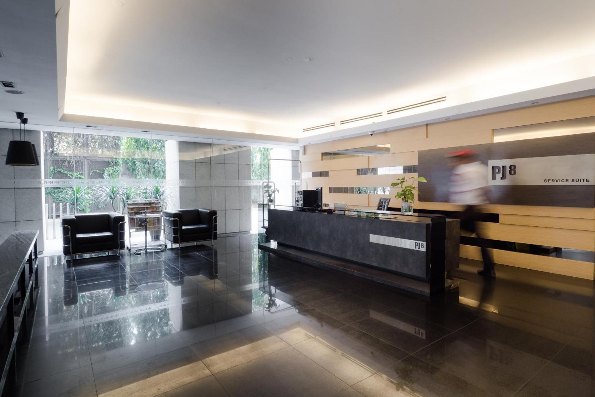 Pj8 Service Suites By Airhost Petaling Jaya Buitenkant foto