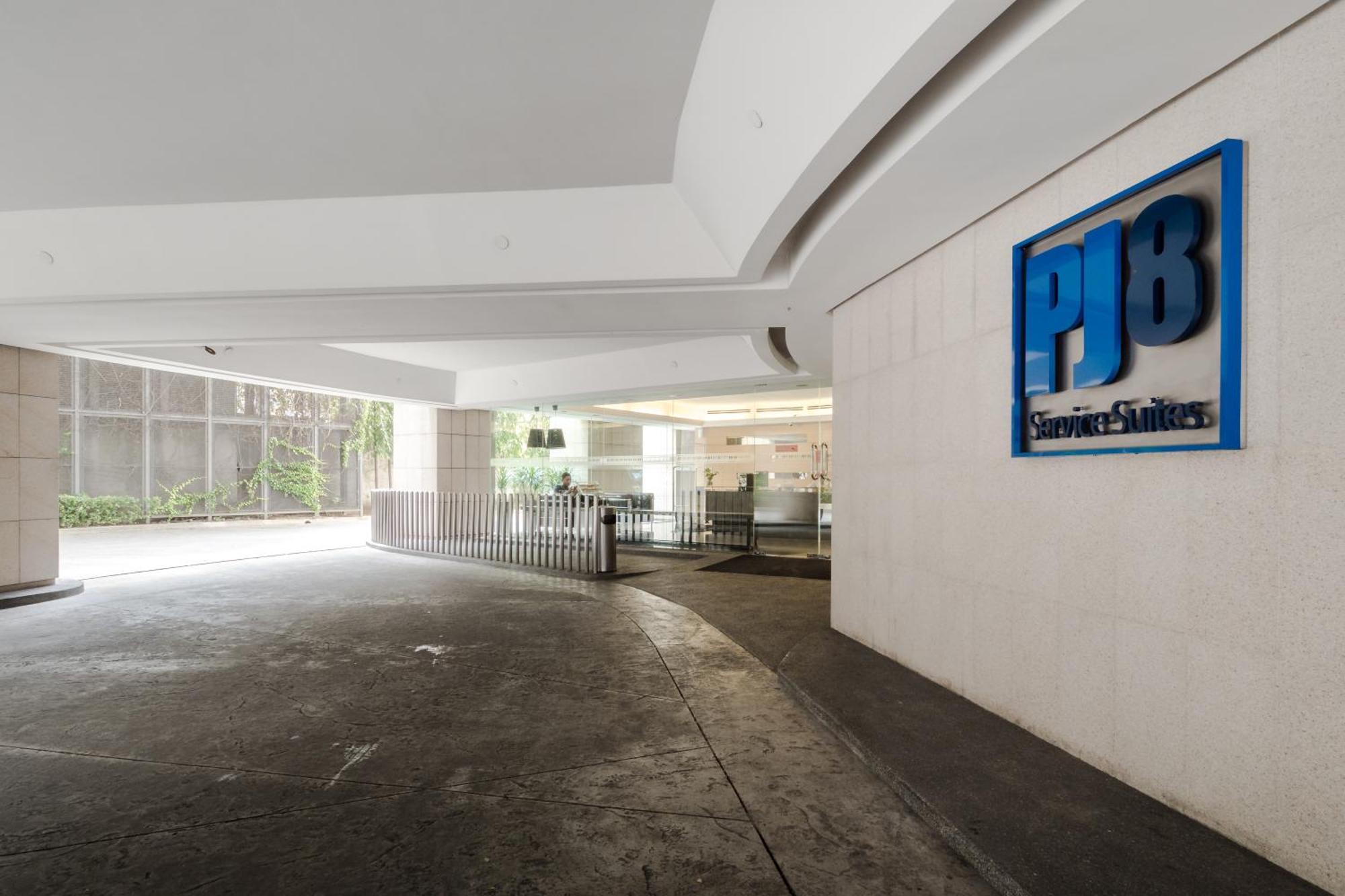 Pj8 Service Suites By Airhost Petaling Jaya Buitenkant foto